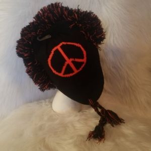 DEKKO ORANGE AND BLACK PEACE SIGN MOHAWK HAT